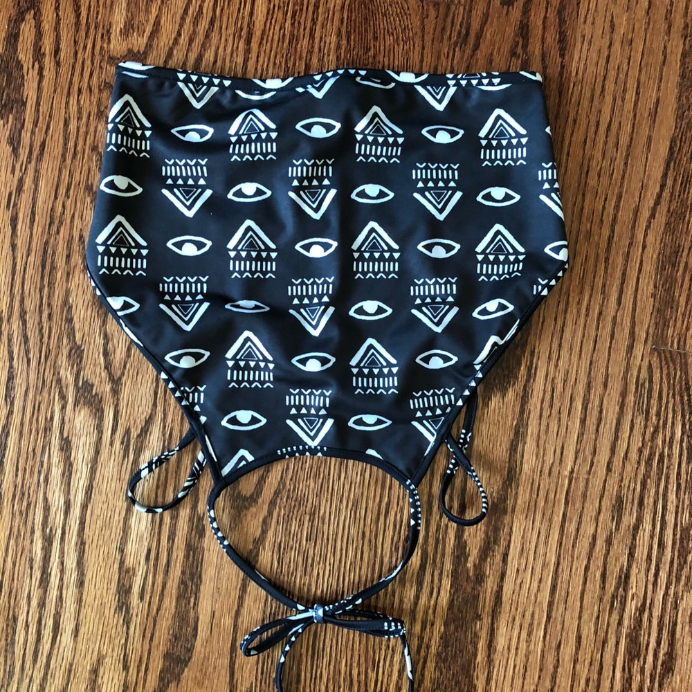 La Hearts Active crop top